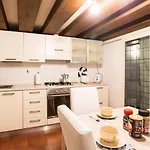 Апартаменты Wellvenice Rialto *